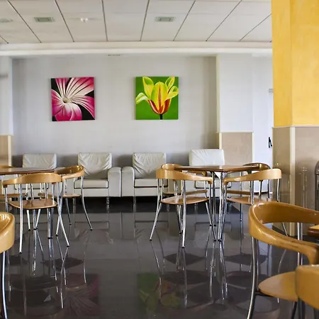 Отель Esplai Калелья